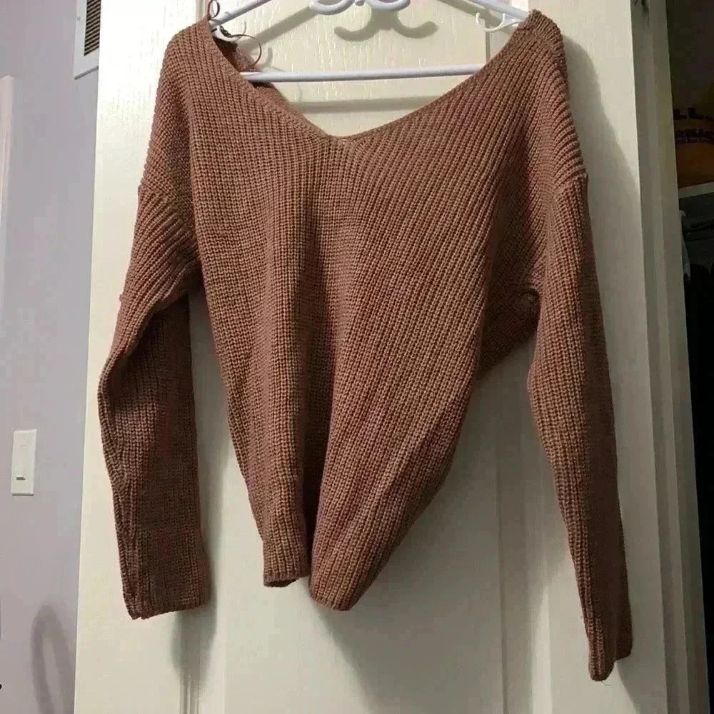 Off shoulder  pink sweater